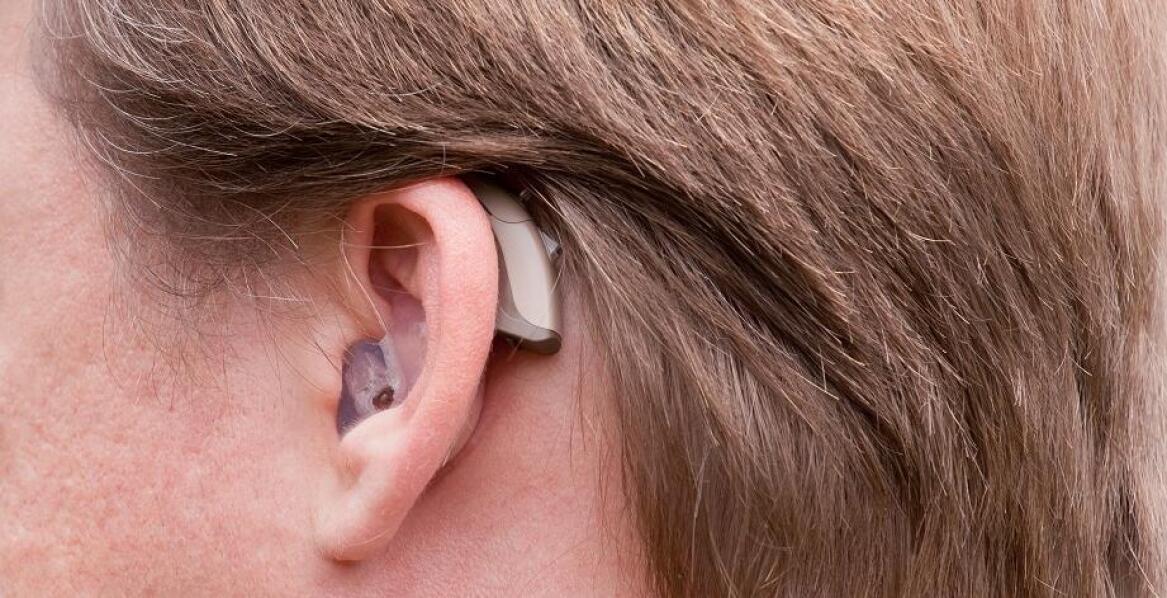 Jak działają nowoczesne aparaty słuchowe?