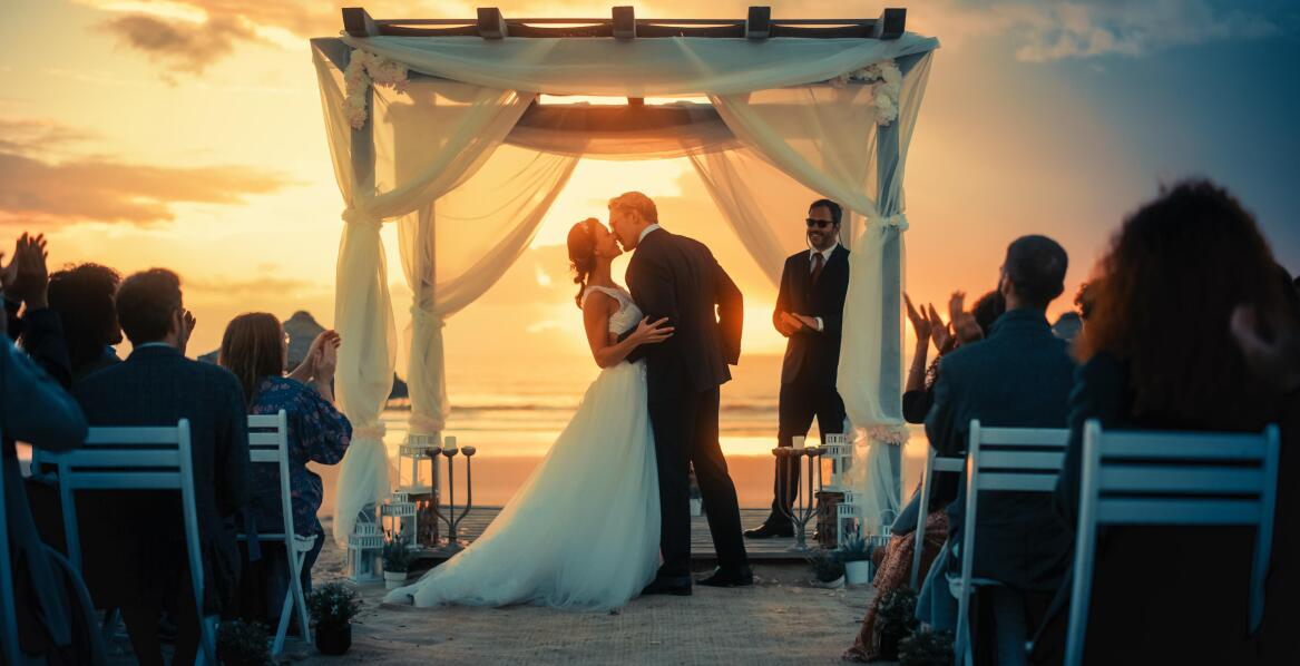 Jakie są najważniejsze elementy ślubu nad morzem?