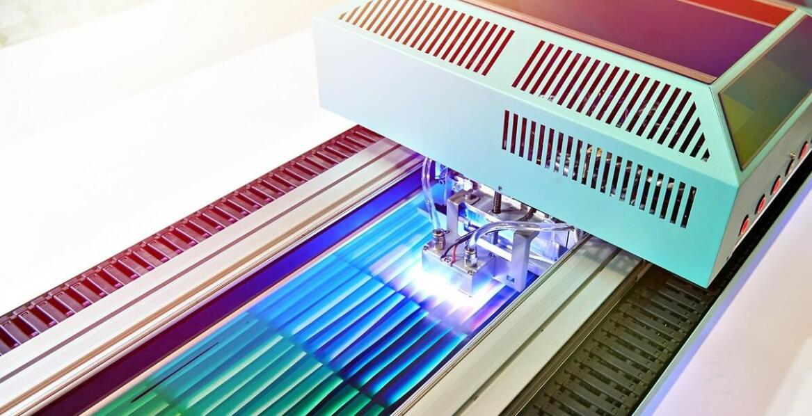 Automatyka przemysłowa w przemyśle opakowań: trendy i innowacje