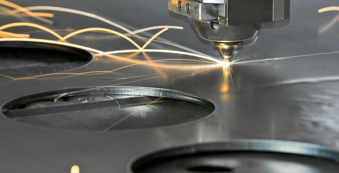 Cięcie stali czarnej do 15 mm – możliwości i zalety usługi w Wodzisławiu Śląskim