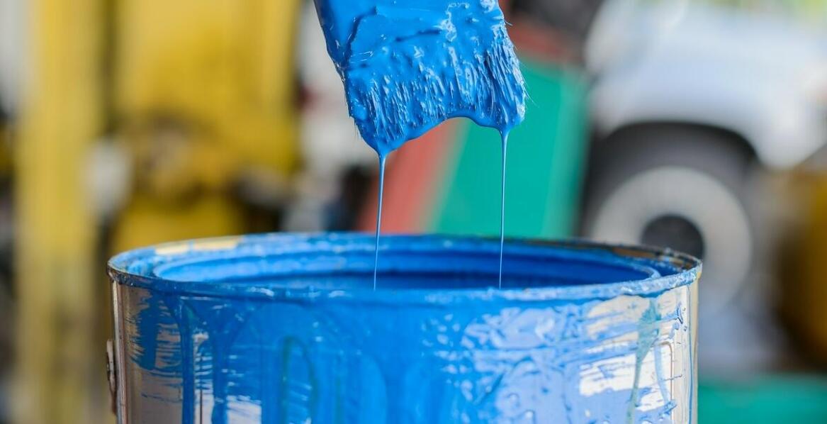 Malowanie elewacji a zmiany pogodowe – co warto wiedzieć?