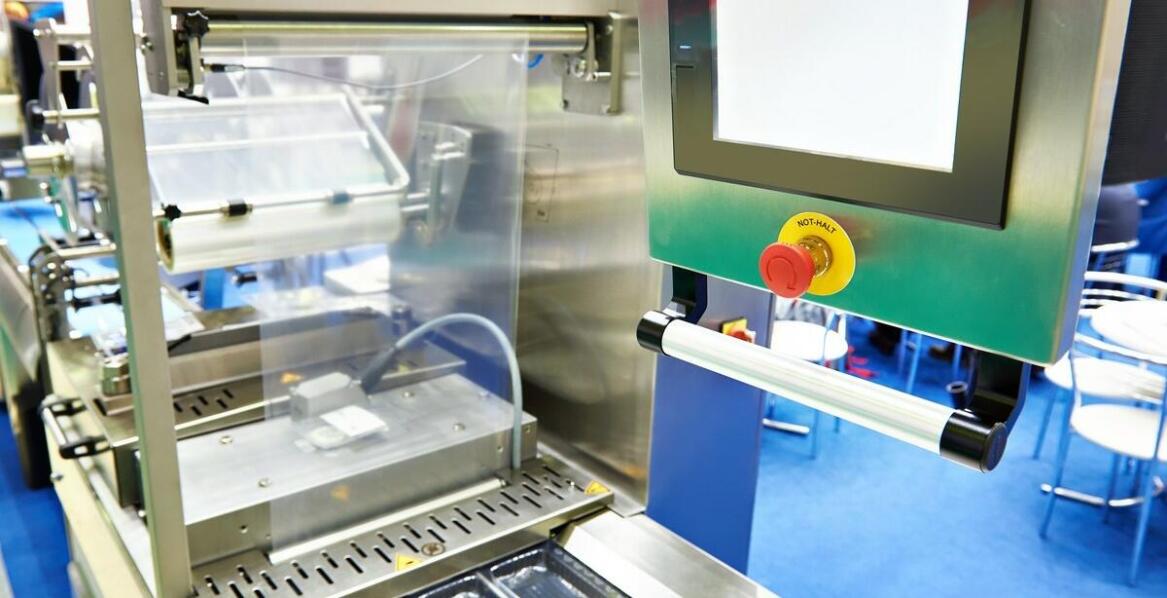 Jakie korzyści niesie ze sobą produkcja blistrów w jednym procesie technologicznym?