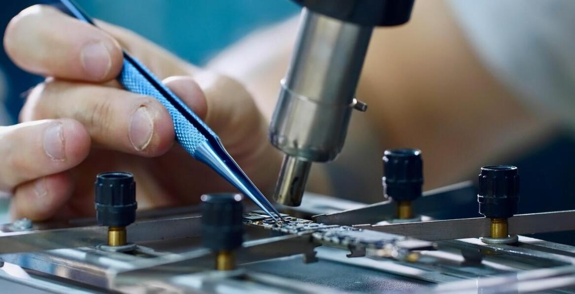 Kiedy nie opłaca się naprawiać telewizora po awarii?