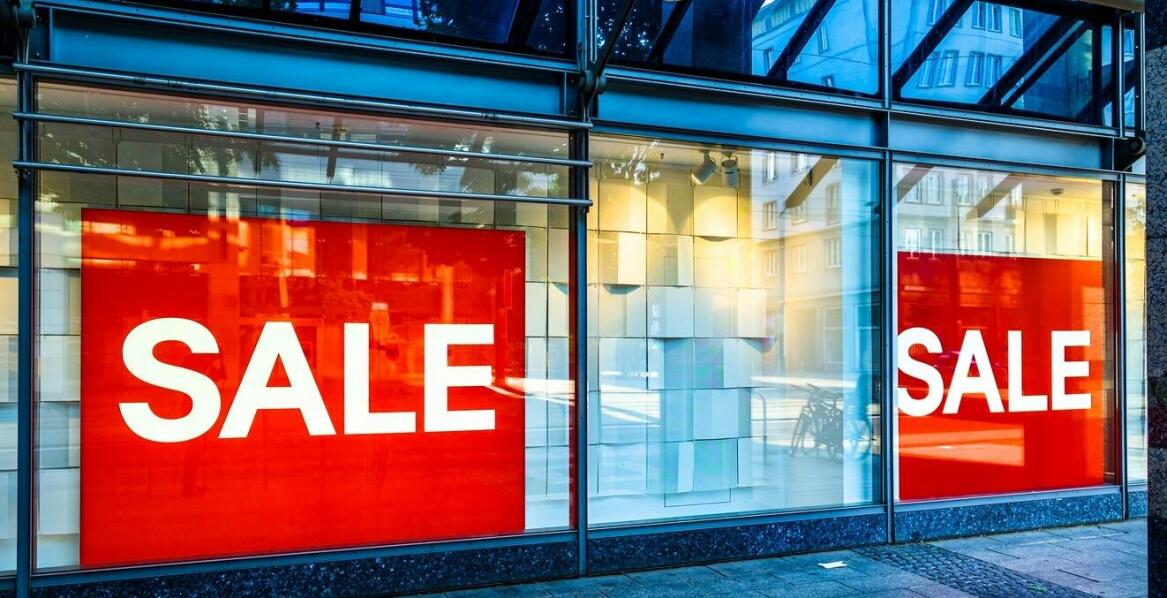 Jakie promocje i wyprzedaże oferuje sklep Sport4U?