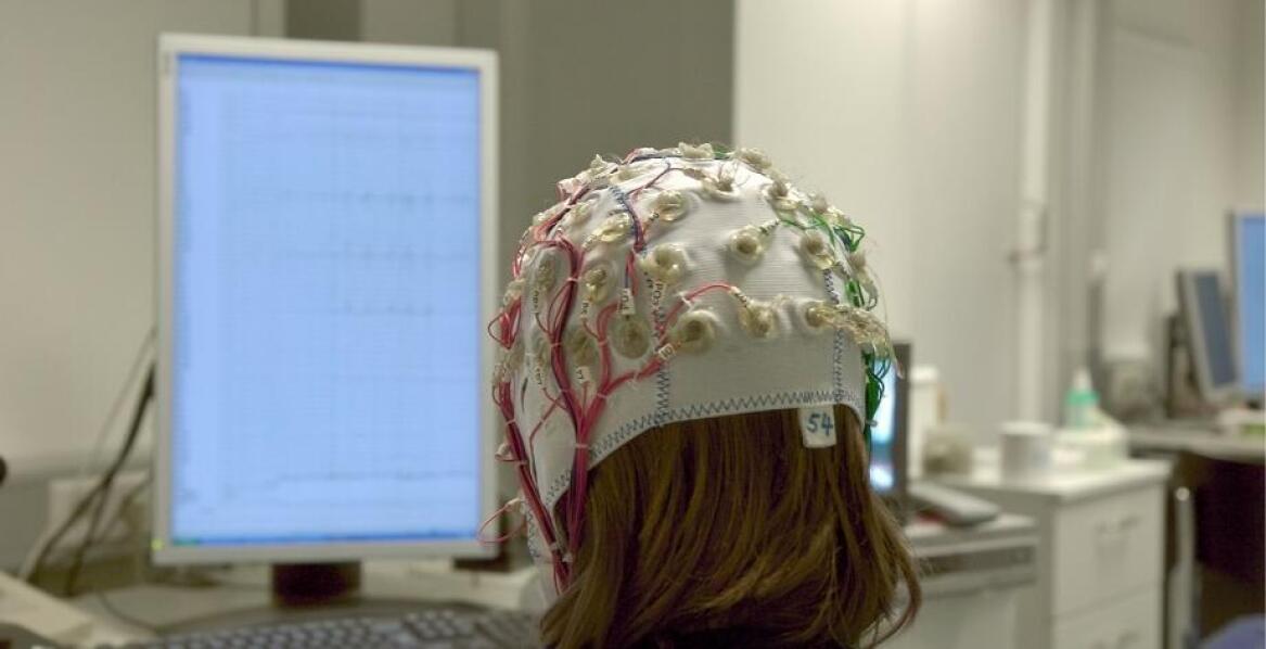 EEG jako narzędzie diagnostyczne w neurologii – jak może pomóc pacjentom?