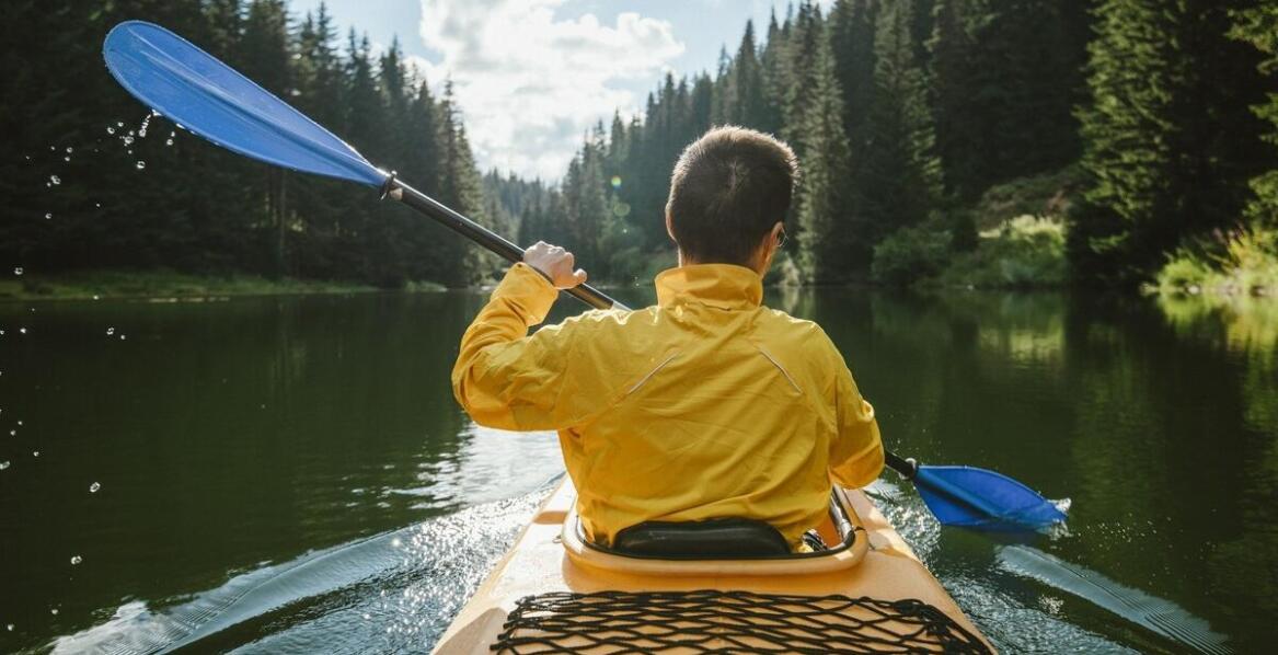 Jakie są najczęstsze mity o spływach kajakowych, które warto obalić?