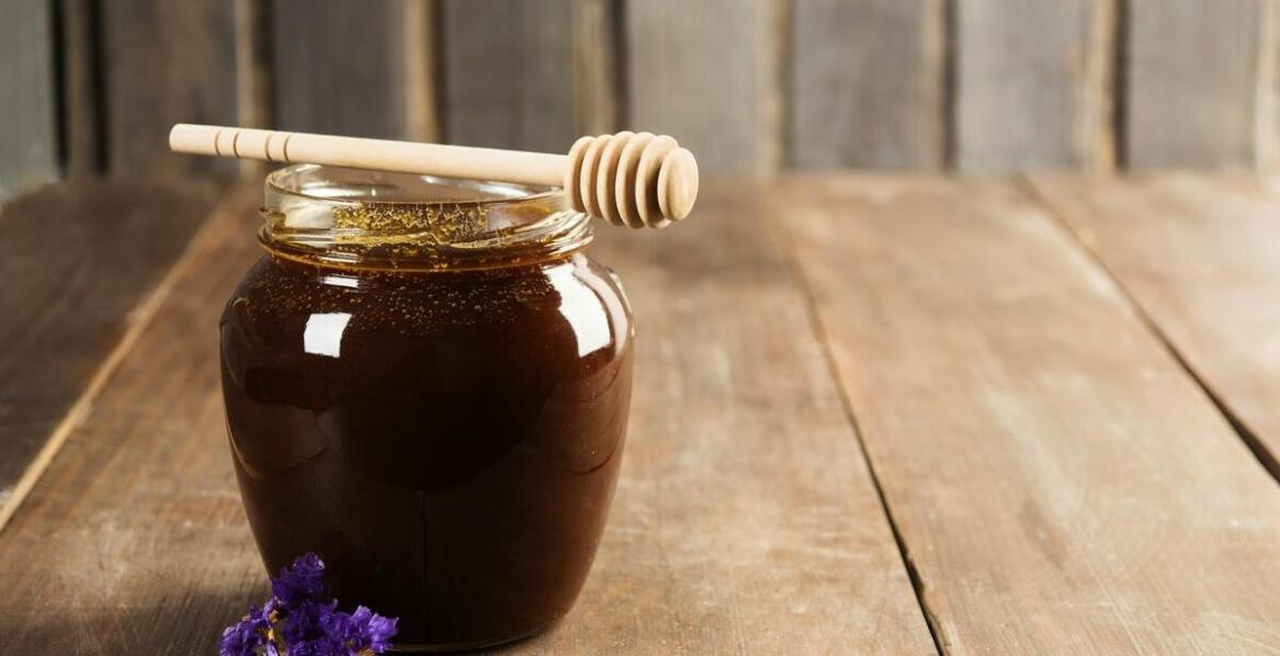 Jak miód lipowy wspiera układ oddechowy? Praktyczne informacje