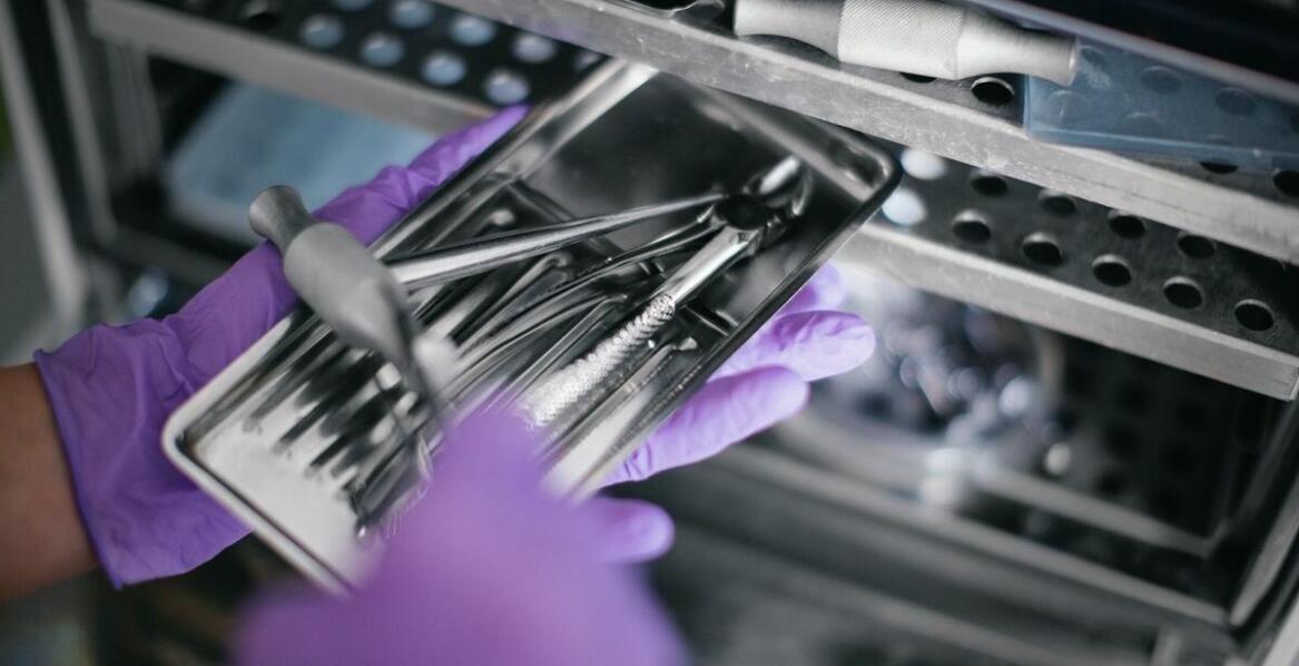 Jak należy przygotować się do wszczepienia implantów?