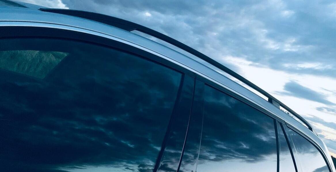 Wycieraczki samochodowe ze spojlerem – dlaczego warto je wybrać?