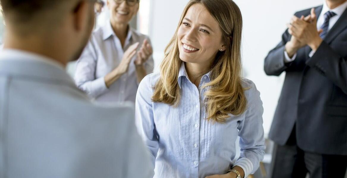 Wpływ nagrody dyrektora na rozwój kariery nauczyciela – co warto wiedzieć?