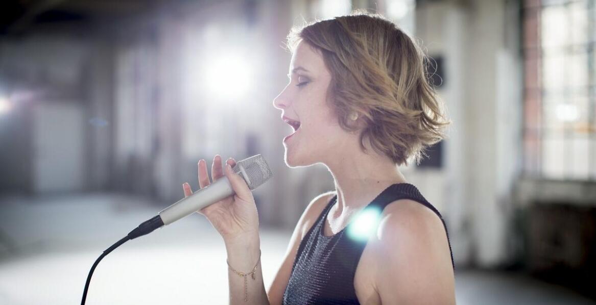 Emisja głosu w praktyce – kluczowe techniki dla przyszłych wokalistów