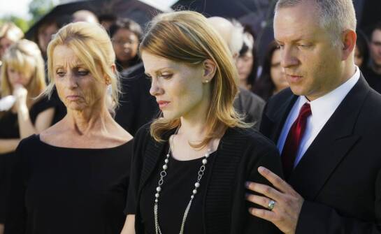 Czy zakład pogrzebowy może zapewnić oprawę muzyczną?