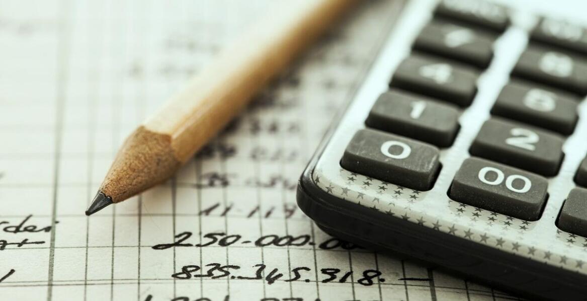 Tłumaczenia literackie: Jakie aspekty wpływają na koszt usługi?