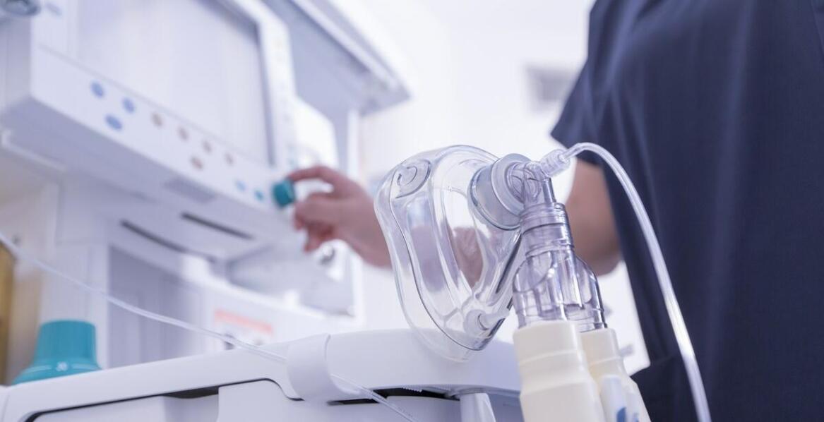 Ustnik do resuscytacji – niezbędny element w szkoleniach BHP