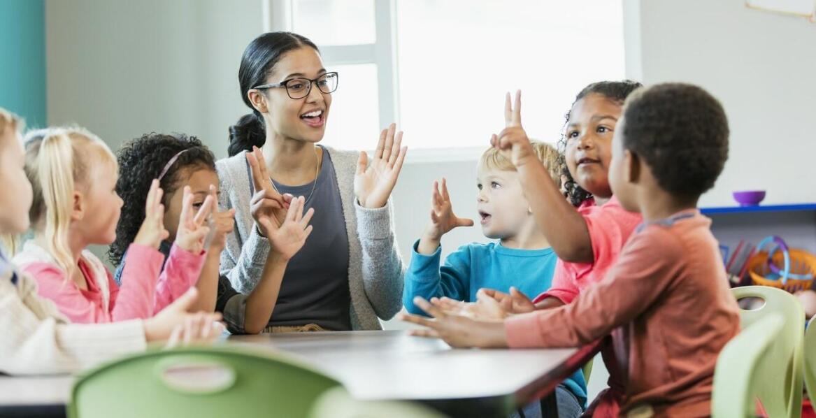 Jak studia podyplomowe z zespołem Aspergera mogą wspierać nauczycieli w pracy z dziećmi?