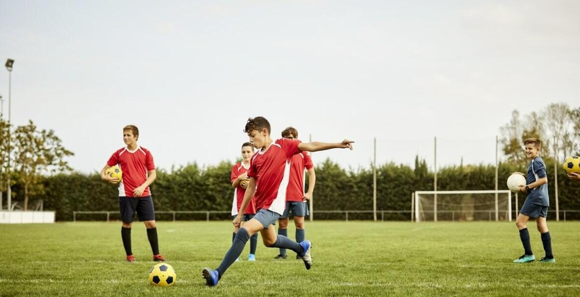 Obozy piłkarskie zagraniczne – dla kogo są przeznaczone?