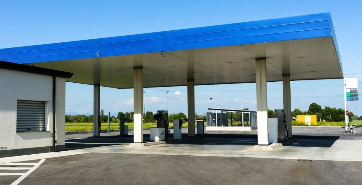 Stal na wiaty – dlaczego warto zainwestować w ten materiał?