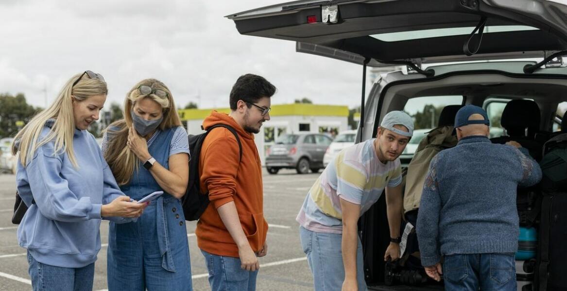 Tani przejazd do Warszawy – idealne rozwiązanie dla rodzin z dziećmi