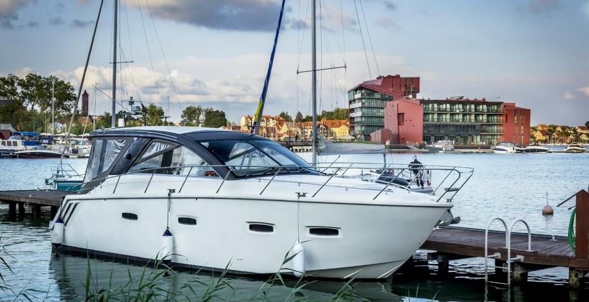 Jakie są koszty związane z zakupem i montażem odbojnic do łodzi?