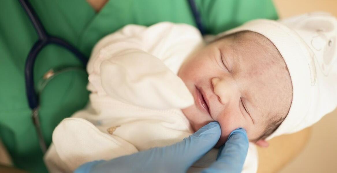 Jakie tematy są najczęściej poruszane w literaturze dotyczącej neonatologii?