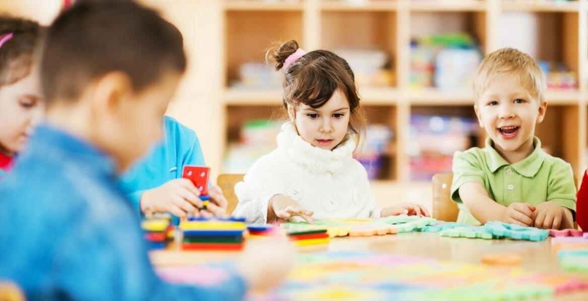 Pomoce dydaktyczne a innowacyjne metody pracy z dziećmi: co warto wiedzieć?