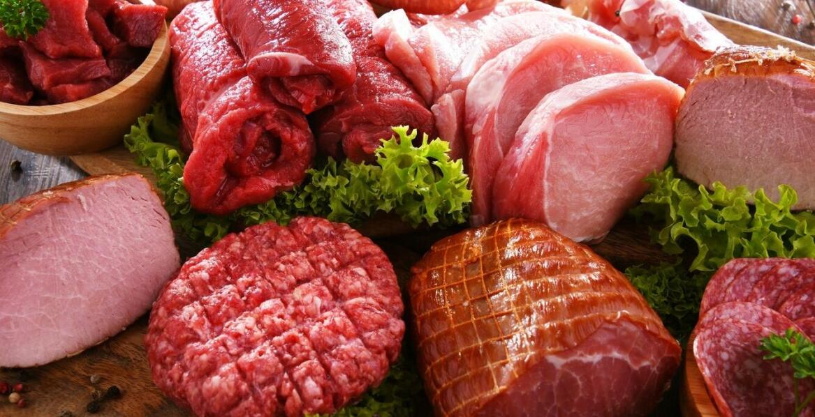 Surowa wieprzowina a alergie pokarmowe u psów – co warto wiedzieć?