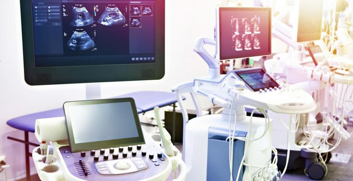 Jak wygląda proces badania USG narządów wewnętrznych?