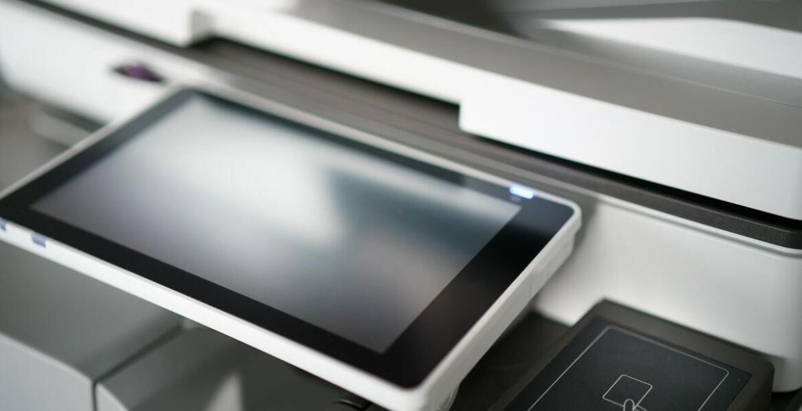 Jak leasing drukarki wpływa na efektywność operacyjną firmy?