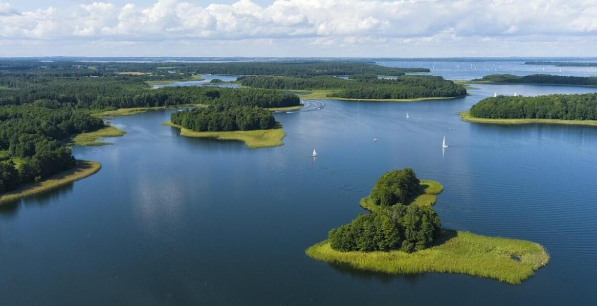 Dlaczego rejs po Kanale Elbląskim to świetny sposób na relaks?