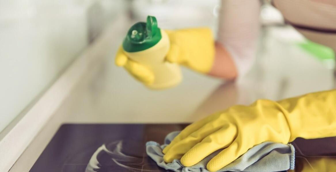 Jakie są zalety regularnego czyszczenia marmuru?