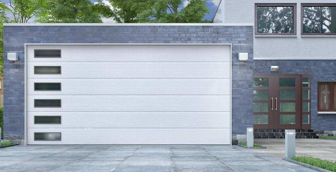 Brama garażowa skrzydłowa z automatyzacją – czy to się opłaca?
