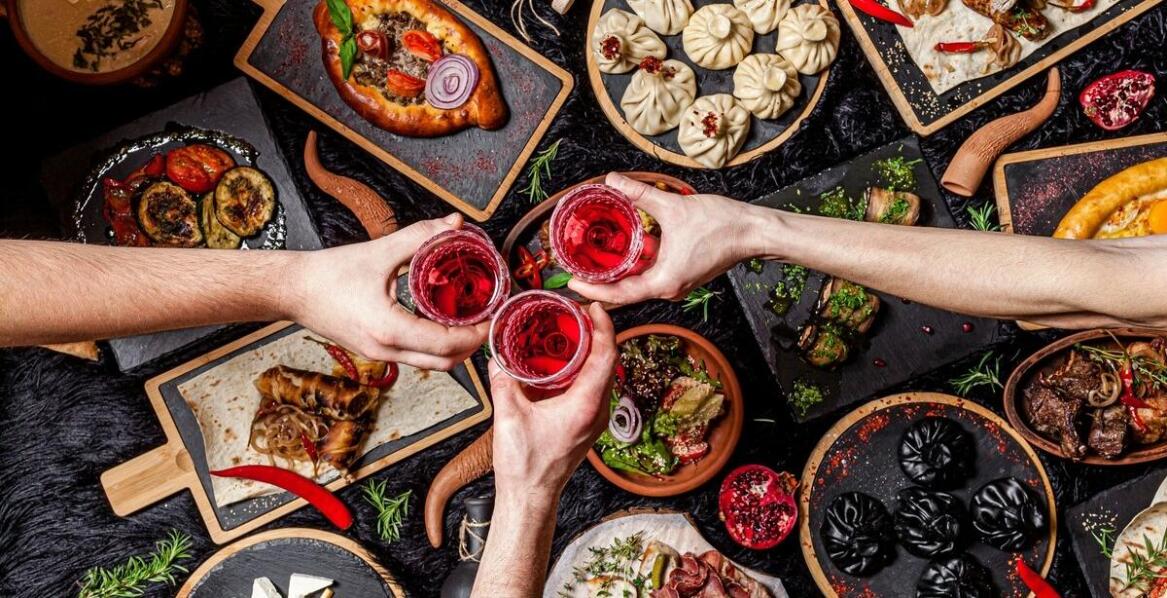 Dlaczego warto zorganizować imprezę integracyjną w gruzińskim stylu?