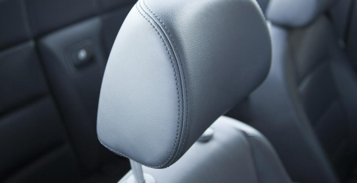 Rola filcu antykondensacyjnego samoprzylepnego w przemyśle motoryzacyjnym