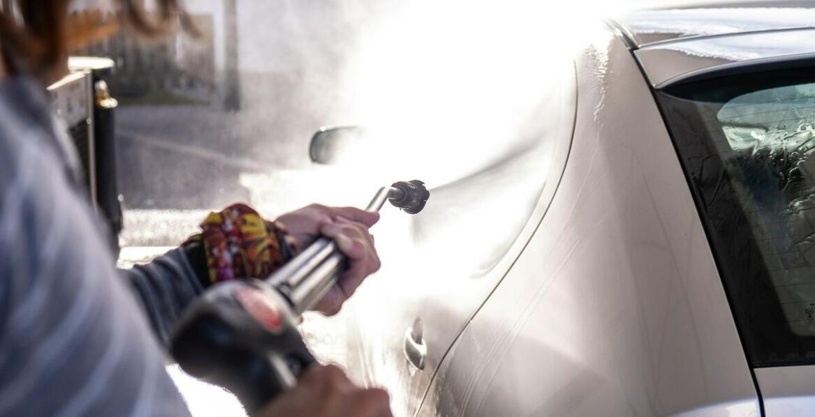 Dlaczego mycie kostki brukowej powinno być częścią planu konserwacji nieruchomości?