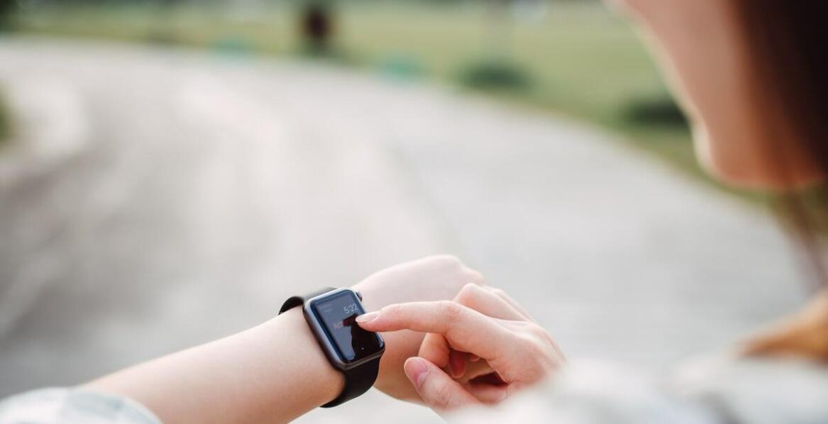 Jakie są najpopularniejsze modele smartwatchy gold na rynku?