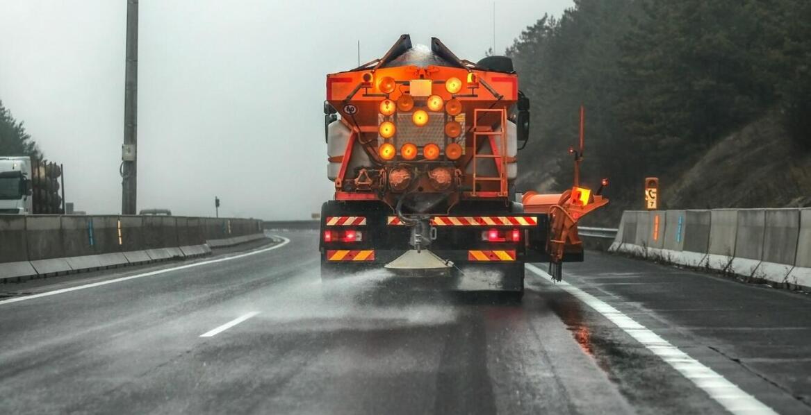 Sól drogowa a efektywność: Jak temperatura wpływa na jej działanie?