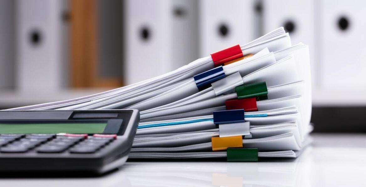 Usługi tłumaczenia dokumentów związanych z importem pojazdów z USA - jak agencja ułatwia proces?