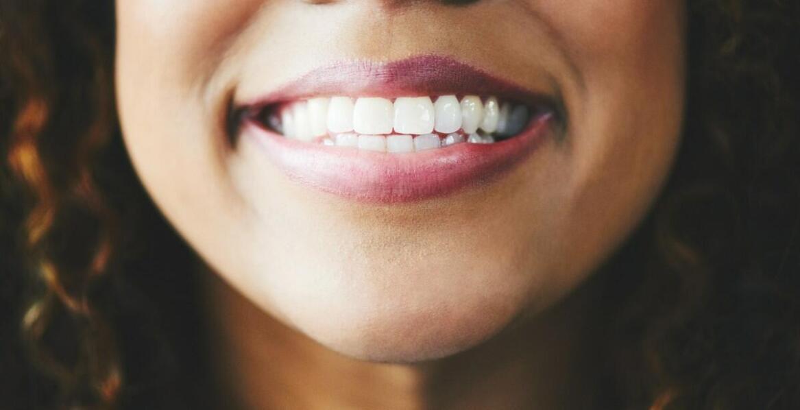 Jakie są najczęstsze mity na temat paradontozy, które warto obalić?