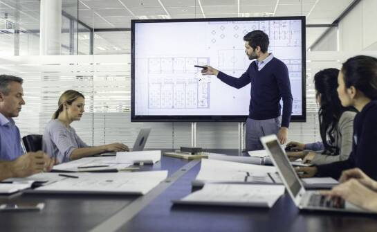 Rola komunikacji z inwestorami w sukcesie firm produkujących odlewy