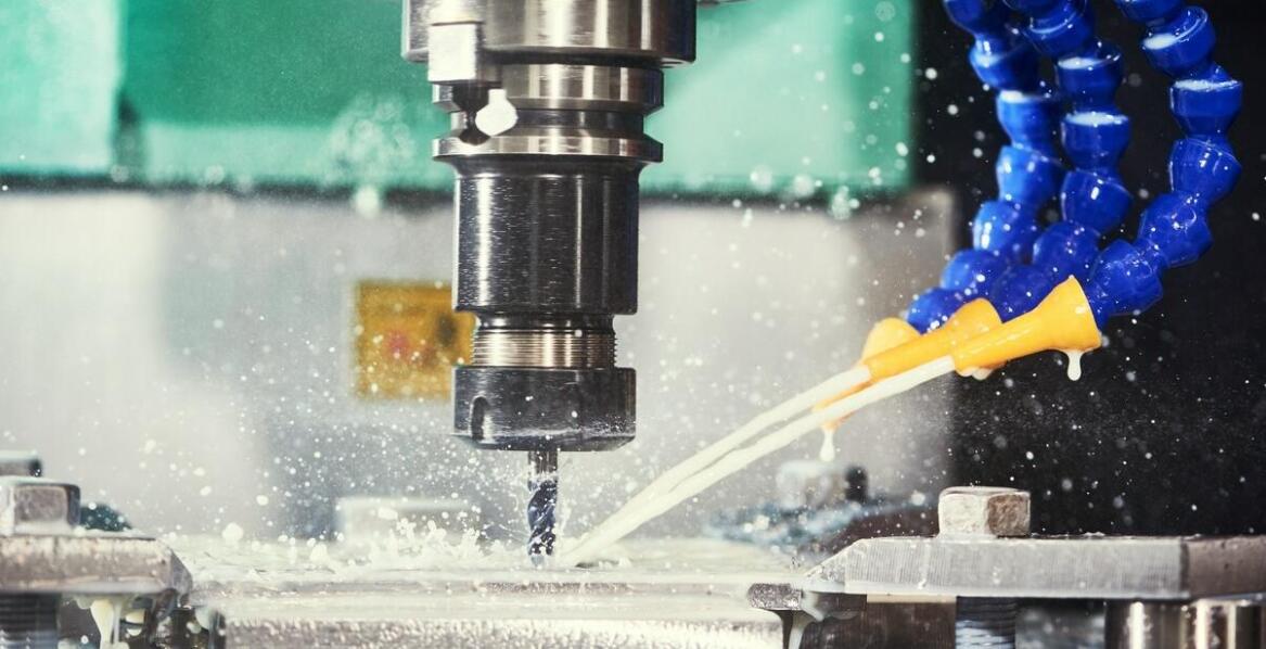 Frezowanie z użyciem frezarki CNC: zaawansowane techniki i strategie