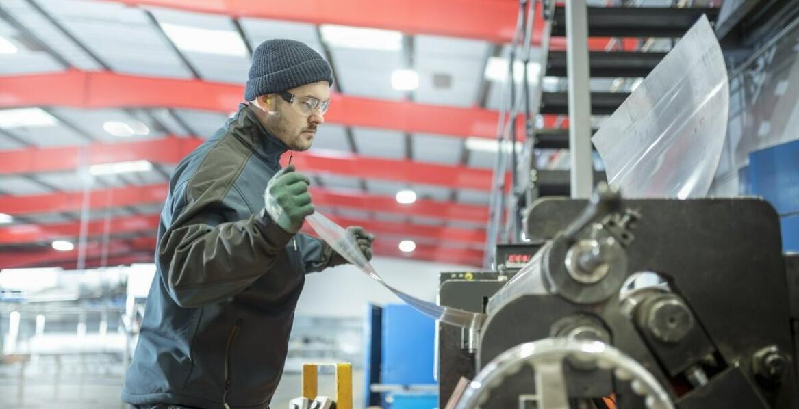 Jakie znaczenie ma cięcie w procesie obróbki blachy komina?