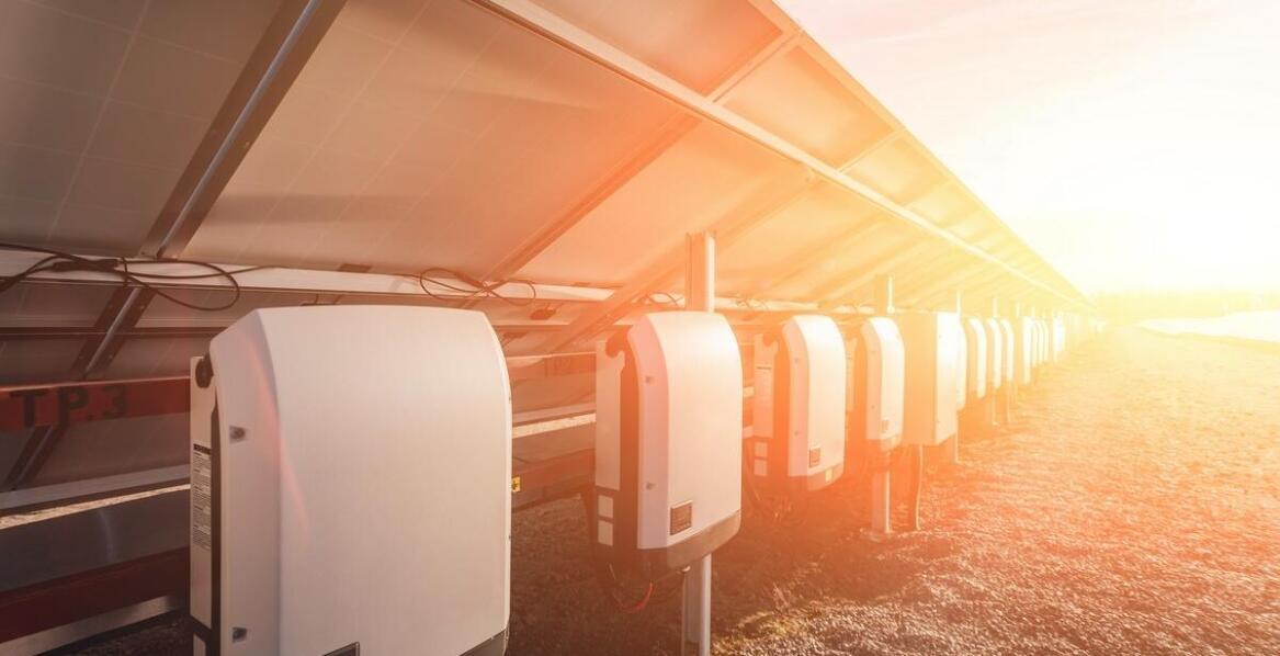 Przegląd nowoczesnych rozwiązań zabezpieczeń AC i DC w branży fotowoltaicznej