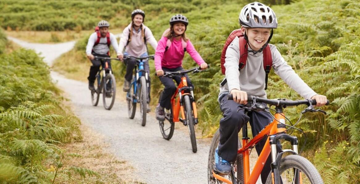 Ubrania na rower dla dzieci – jak zadbać o komfort i bezpieczeństwo najmłodszych?