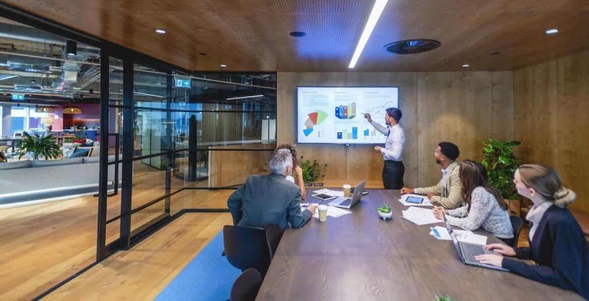 Efektywne planowanie i realizacja instalacji elektrycznych przemysłowych w dużych projektach