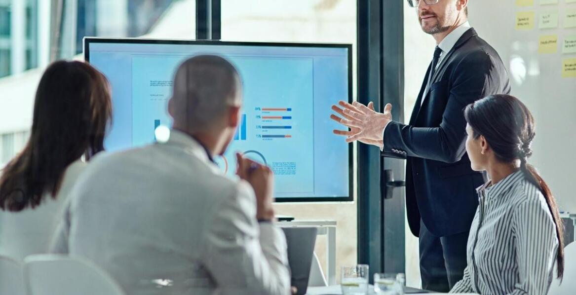 Obsługa prawna projektów OZE – jakie wyzwania stoją przed przedsiębiorcami?