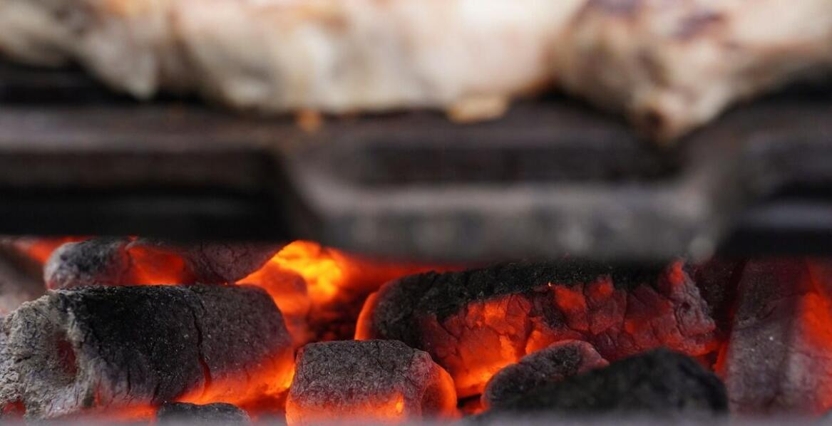 Dlaczego warto eksperymentować z mieloną wieprzowiną podczas grillowania?