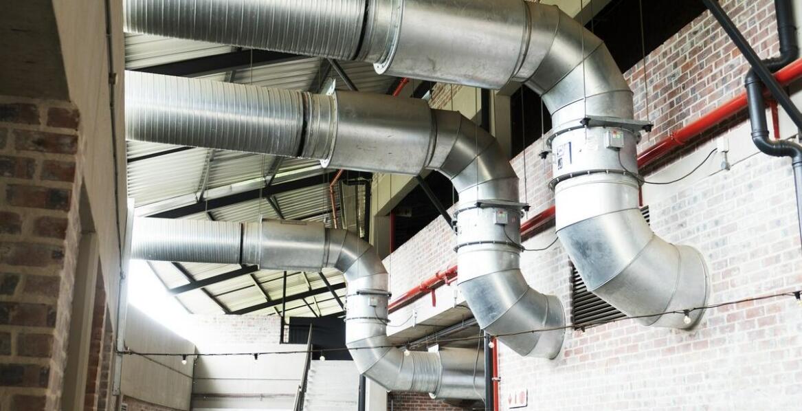 Jak działa wentylator kanałowy do okapu i jaka jest jego skuteczność?