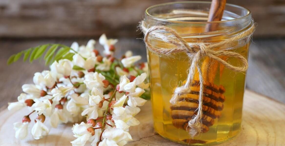 Odkryj różnorodność smaków w zestawach miodów