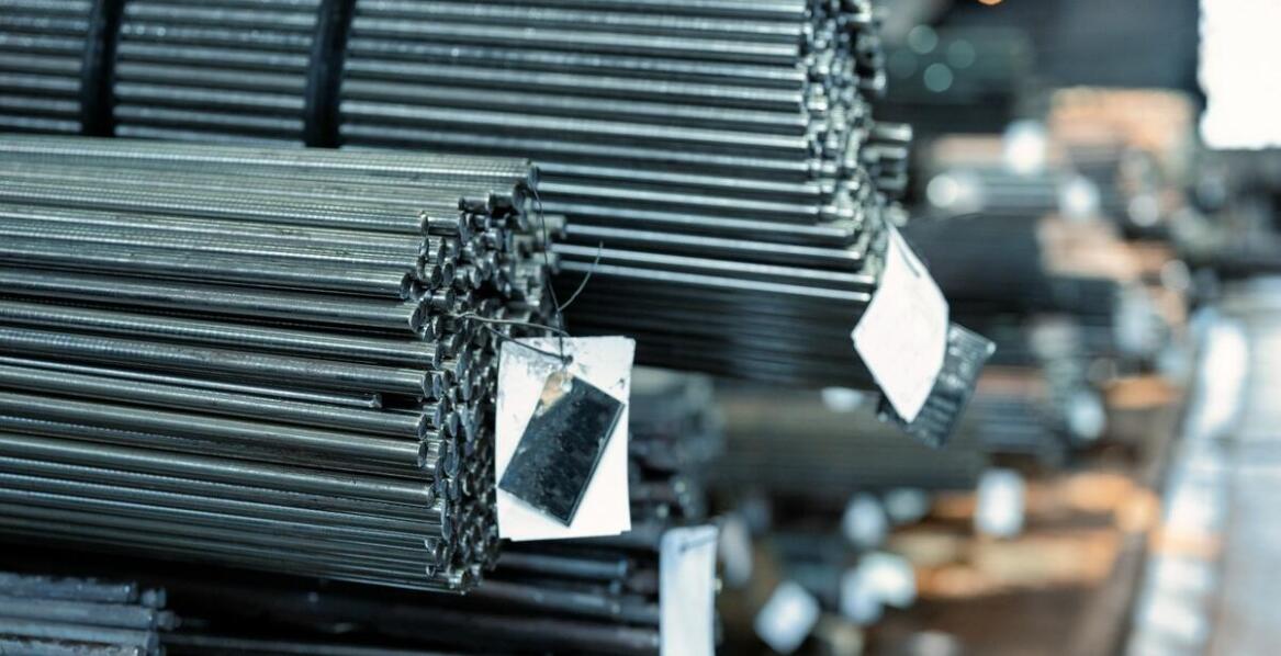 Pręty walcowane vs. ciągnione: różnice i zastosowania w przemyśle