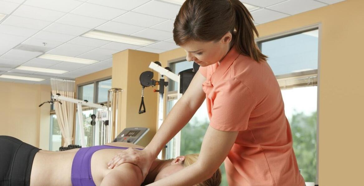 Masaż leczniczy kręgosłupa a poprawa funkcji mięśni i stawów